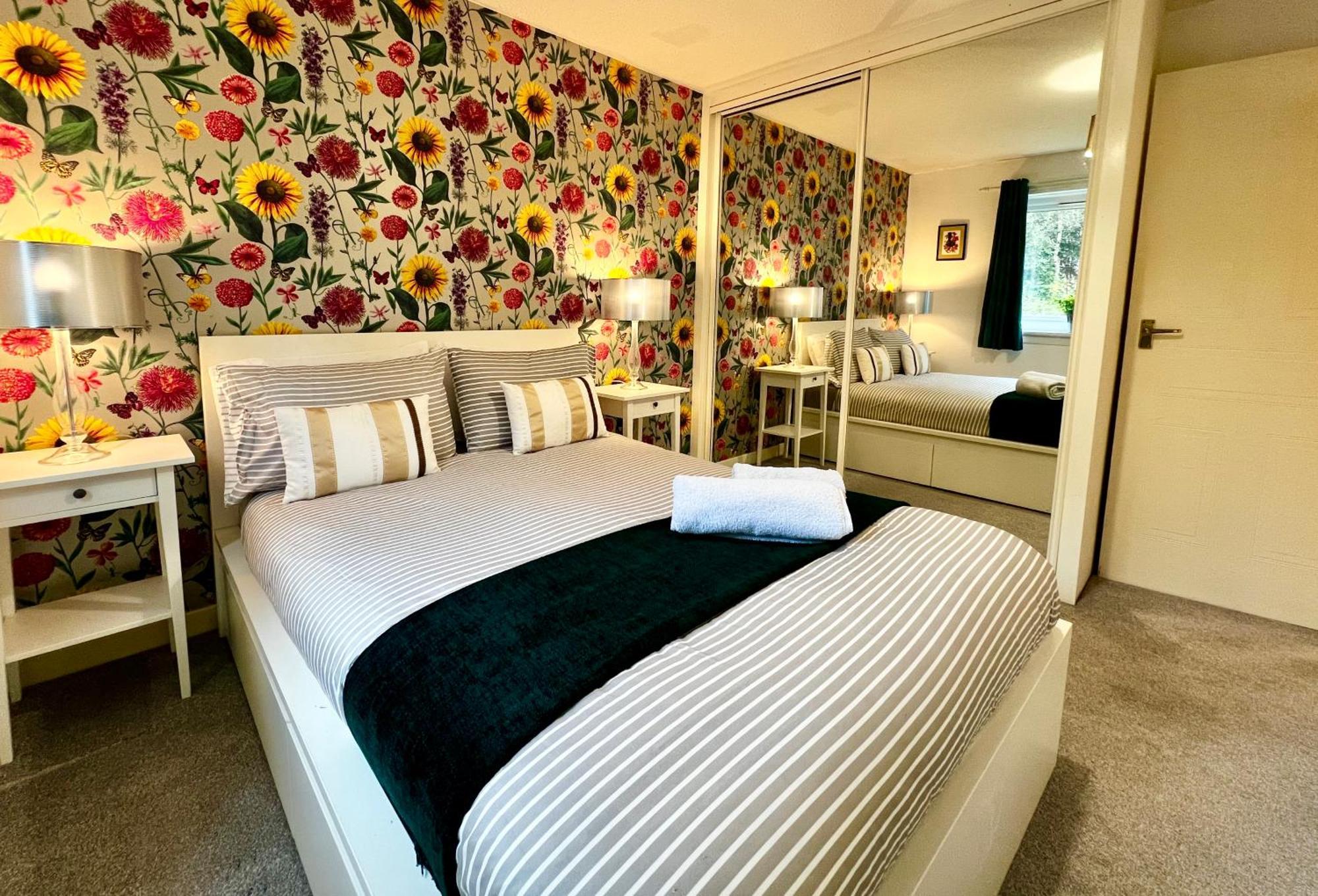 Ground Floor Flat With Free Parking & Wifi Leilighet Glasgow Eksteriør bilde