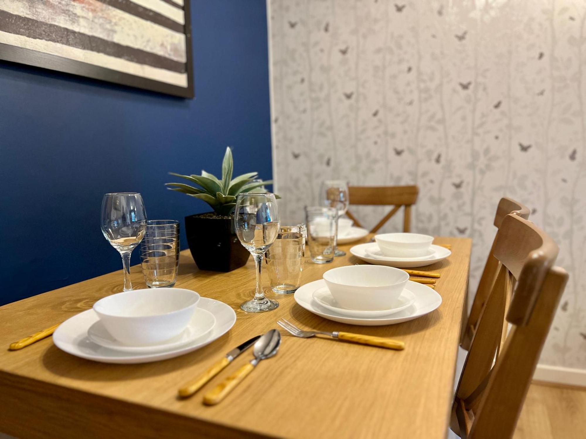 Ground Floor Flat With Free Parking & Wifi Leilighet Glasgow Eksteriør bilde